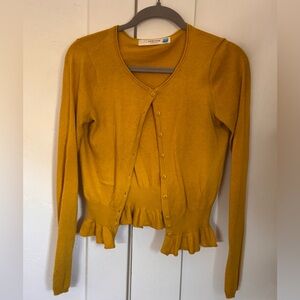 Sparrow Ruffled Hem - lightweight yellow sweater - Small